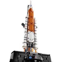 Technic - 42221 - NASA Artemis  Space Launch System Rocket