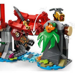 Ninjago - 71857 Spopad z ninja vozili pri Drevesni hišici