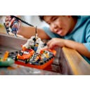 Stad - 60504 Kustbevakningens räddningsbåt med helikopter