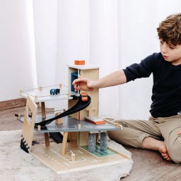 Small Foot Parkeringsgarage-rally