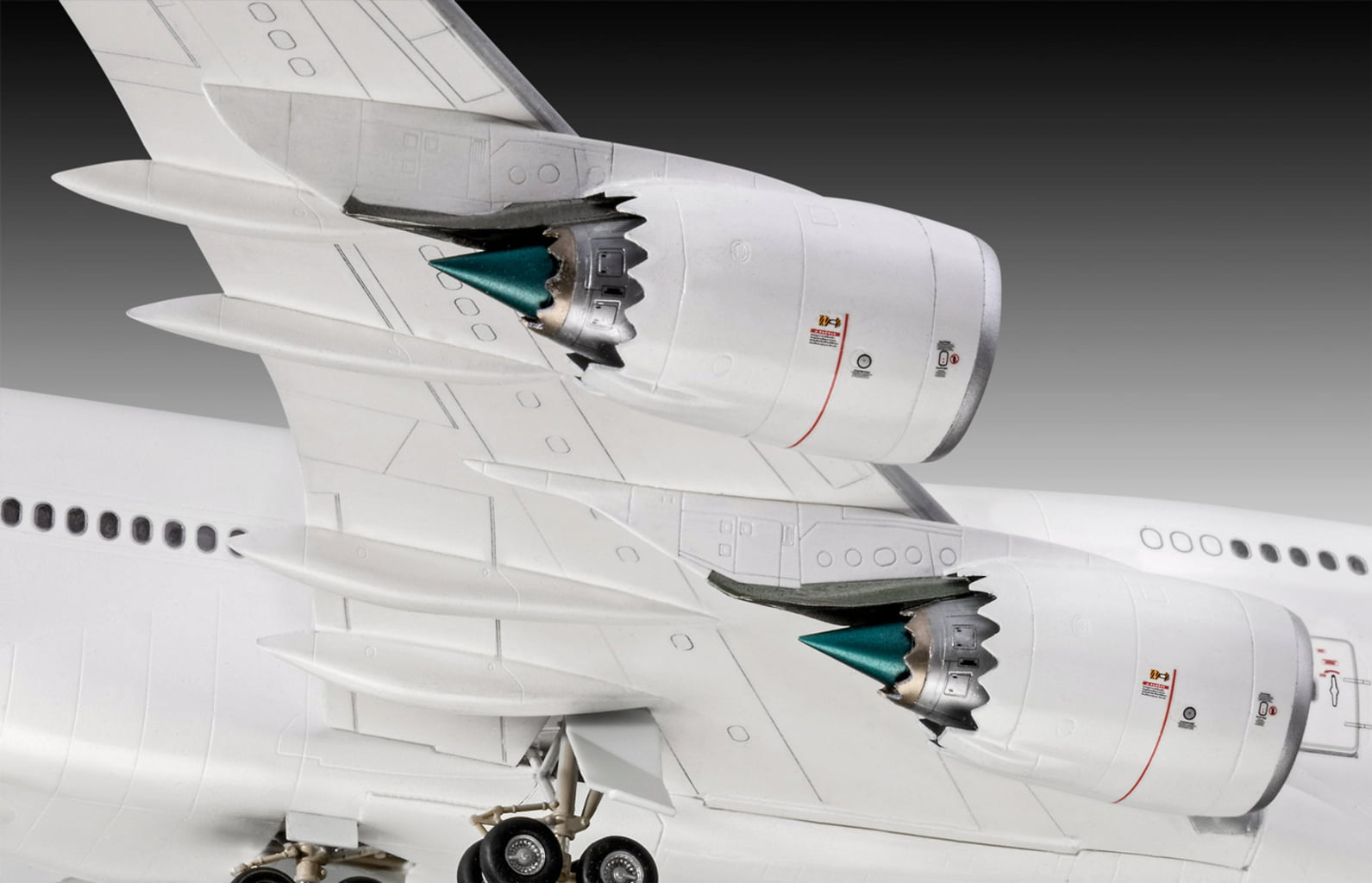 Revell Boeing 747-8 Lufthansa