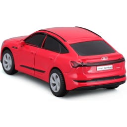 Audi E-tron Sportback (2,4 GHz) USB, 11 cm - 1 k.