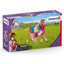 Schleich 42361 - Horse Club - Foal with Blanket - 1 item