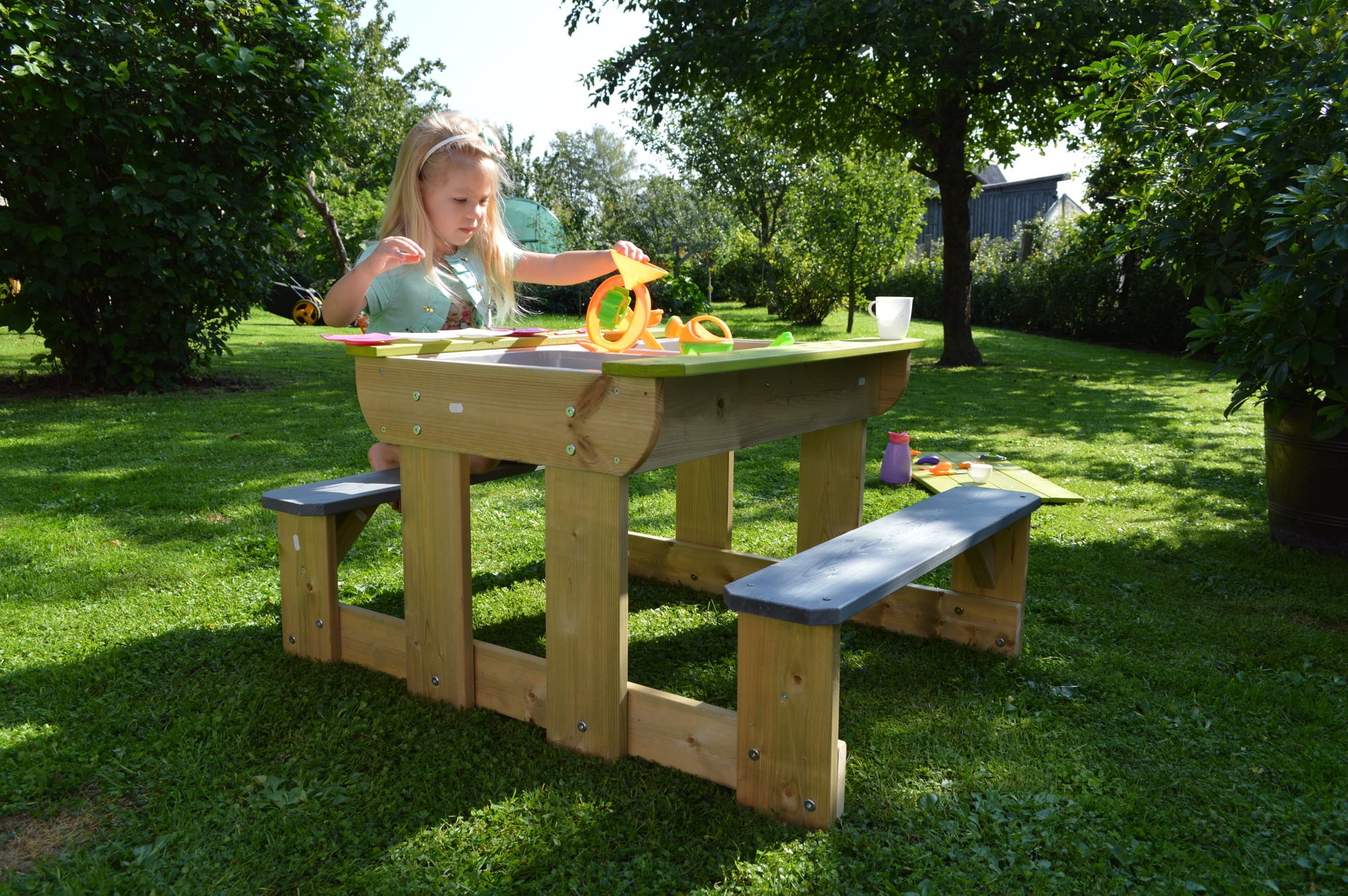 Wendi Toys Sand- & Wassertisch mit 2 Bänken