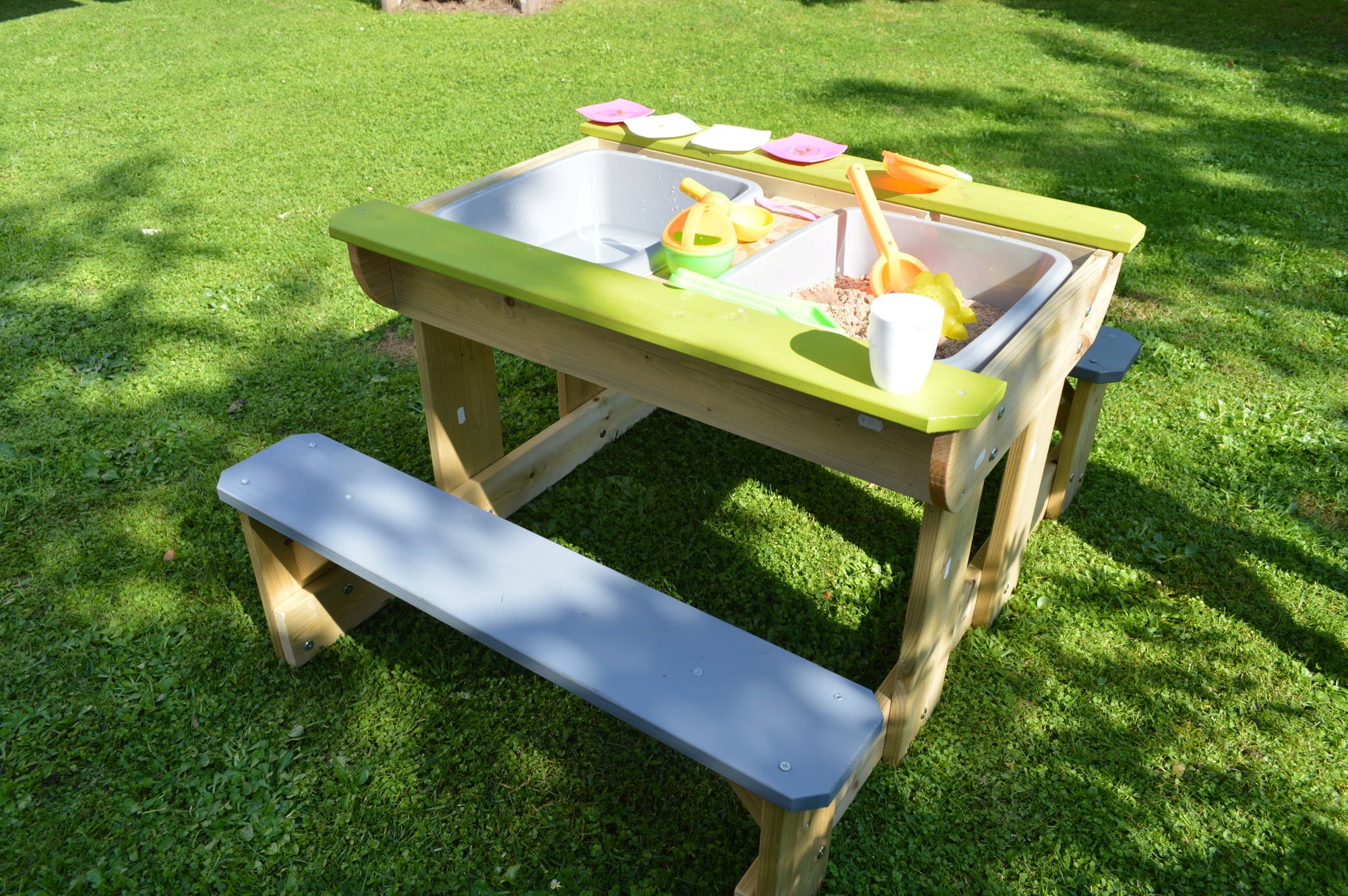 Wendi Toys Sand- & Wassertisch mit 2 Bänken