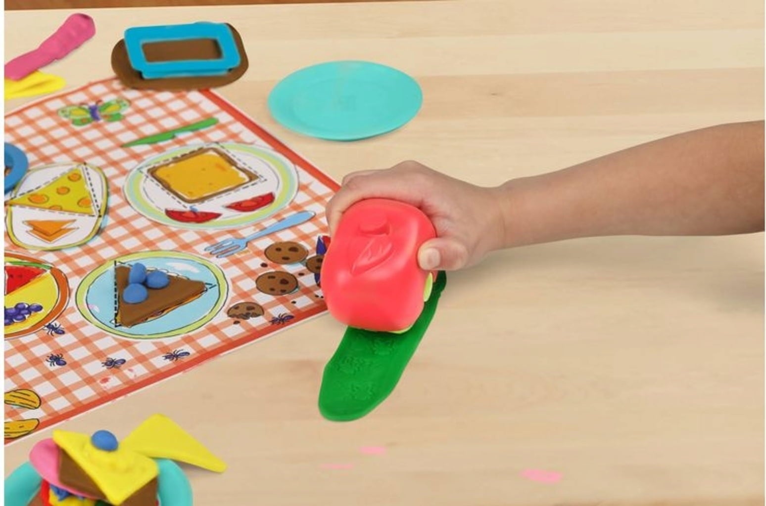 PLAY-DOH Korbi, der Picknick-Korb - Knetset