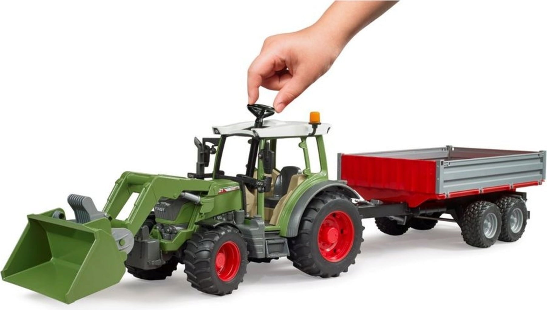 Fendt Vario 211 con Caricatore Frontale e Rimorchio Ribaltabile