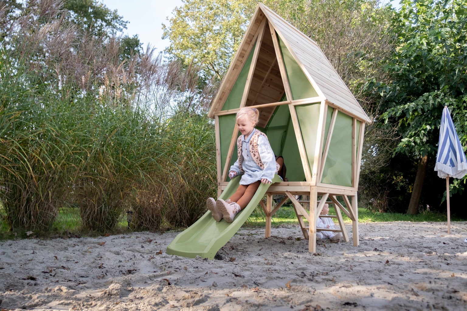 Exit Toys Yuki 300 Spielhaus mit Rutsche - 1 Stk