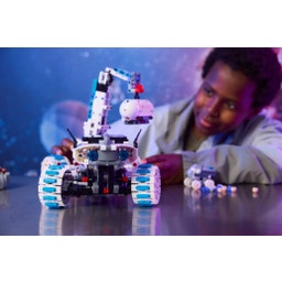 Technic - 42211 Lunar Outpost™ moon rover spacecraft