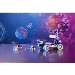 Technic - 42211 Lunar Outpost™ moon rover spacecraft