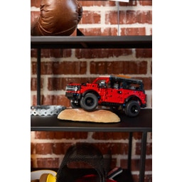 LEGO Technic - 42213 Ford Bronco® Offroader