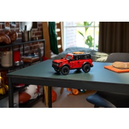 LEGO Technic - 42213 Ford Bronco® Offroader