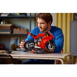Technic - 42202 Ducati Panigale V4 S motorbike