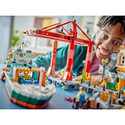 LEGO Ciudad - 60422 Puerto con carguero