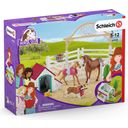 42458 - Horse Club - Hannah's Guest Horses with Ruby the Dog - 1 item
